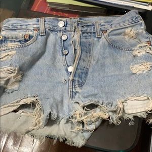 Levi’s woman’s denim shorts Sizr 28